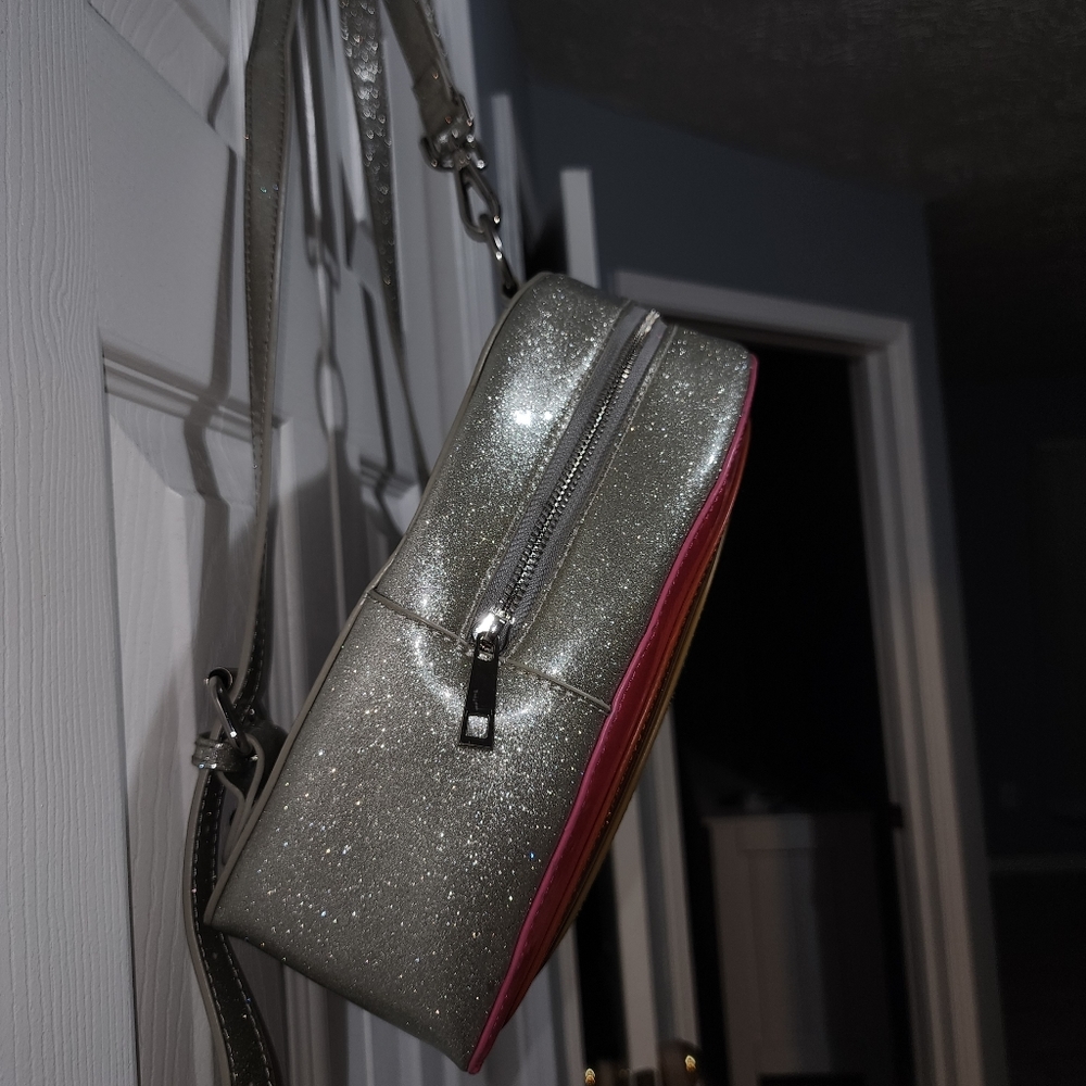 Backpack - Picture 6 of 11